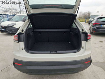 Volkswagen Taigo 1.0 TSI 110 CV DSG R-Line (12)