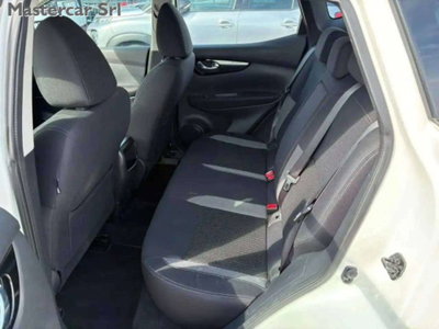 Nissan Qashqai 1.7 dCi 150 CV 4WD CVT Business (11)
