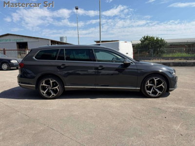 Volkswagen Passat Variant 2.0 TDI SCR 200 CV 4MOTION DSG Executive (7)