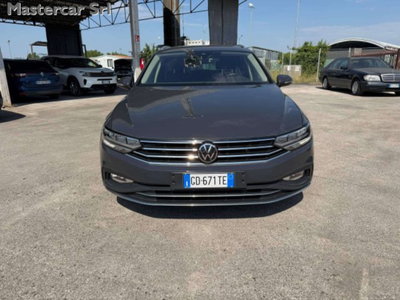 Volkswagen Passat Variant 2.0 TDI SCR 200 CV 4MOTION DSG Executive (9)
