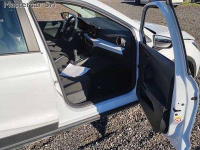 SEAT Arona 1.0 ecotsi 95cv (6)