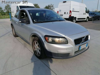 Volvo C30 1.6 D Momentum (2)