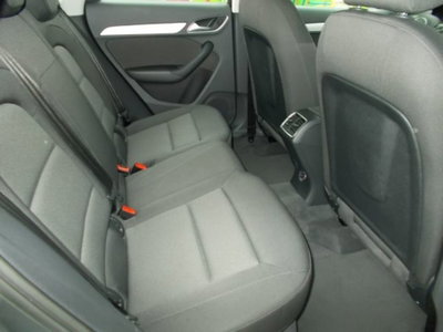 Audi Q3 2.0 TDI 120 CV S tronic Business (12)