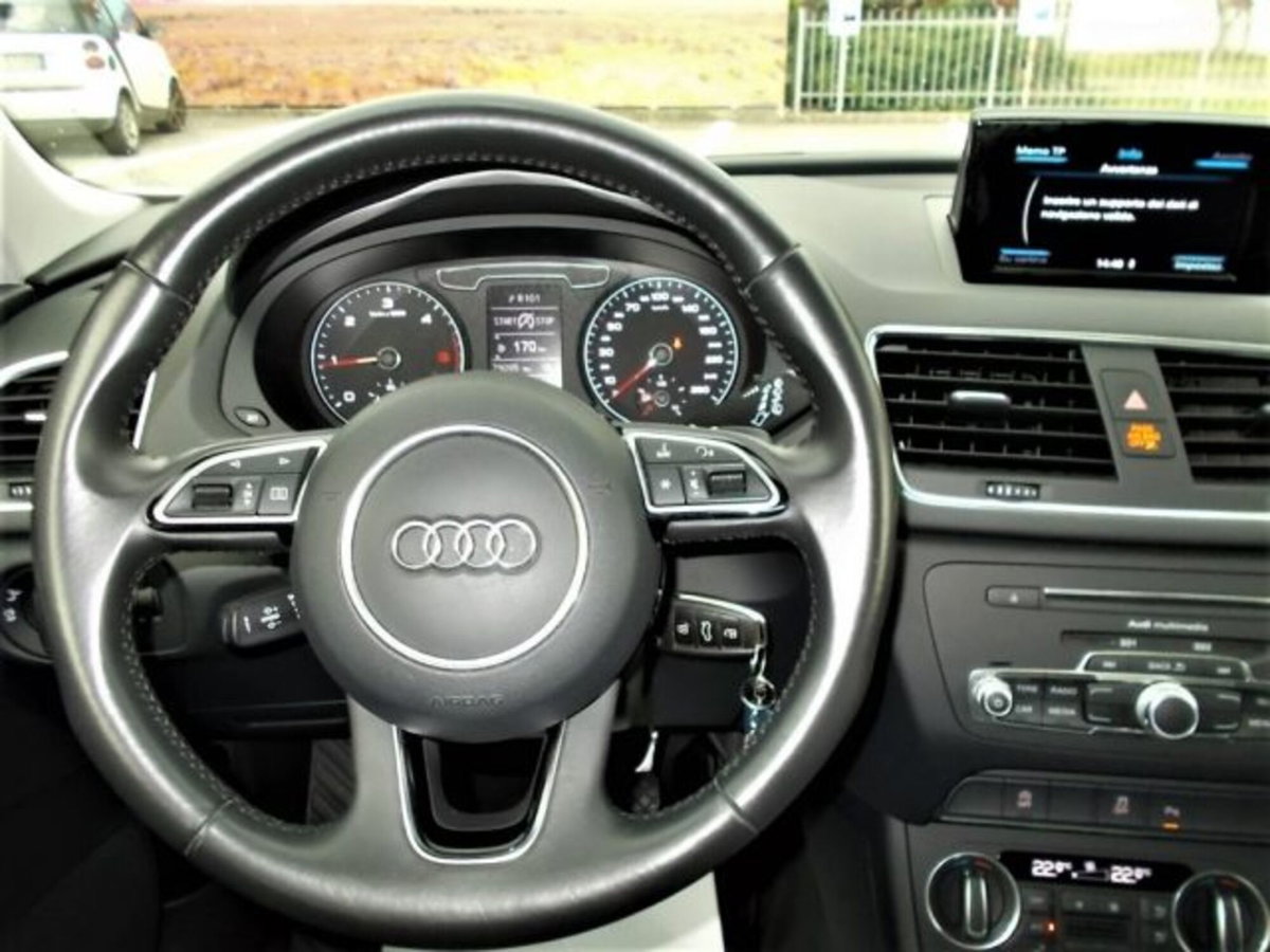 Audi Q3 2.0 TDI 120 CV S tronic Business (14)