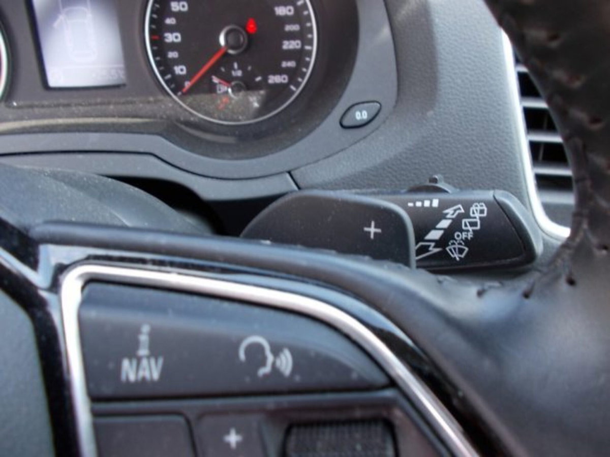 Audi Q3 2.0 TDI 120 CV S tronic Business (15)