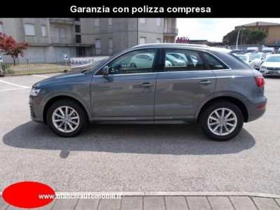 Audi Q3 2.0 TDI 120 CV S tronic Business (8)