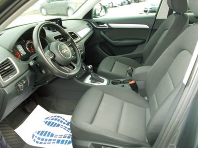 Audi Q3 2.0 TDI 120 CV S tronic Business (9)