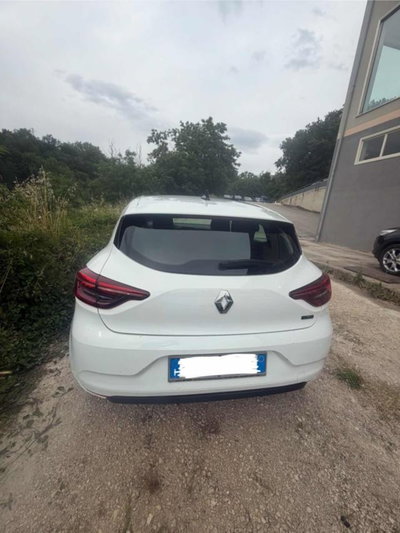 Renault Clio Full Hybrid E-Tech 145 CV 5 porte Equilibre (2)