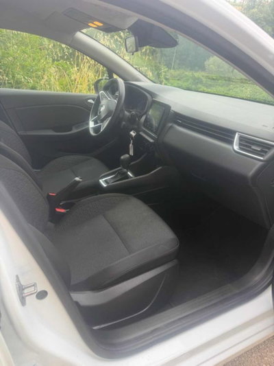 Renault Clio Full Hybrid E-Tech 145 CV 5 porte Equilibre (6)
