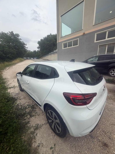 Renault Clio Full Hybrid E-Tech 145 CV 5 porte Equilibre (8)