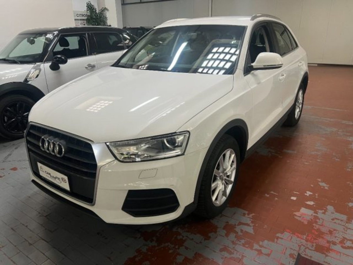 Audi Q3 2.0 TDI 120 CV Business