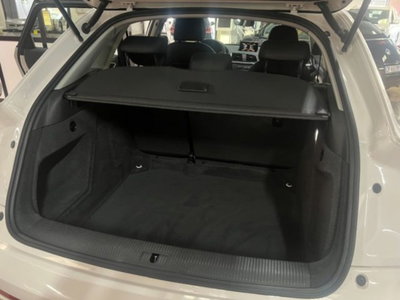 Audi Q3 2.0 TDI 120 CV Business (19)