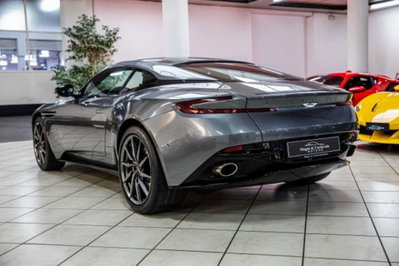 Aston Martin DB11 DB11 V12 AMR Coupé (5)