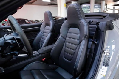 Porsche 911 Cabrio Cabrio 3.7 Turbo S auto (10)