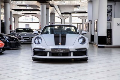 Porsche 911 Cabrio Cabrio 3.7 Turbo S auto (2)
