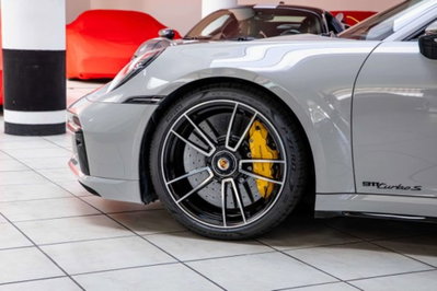 Porsche 911 Cabrio Cabrio 3.7 Turbo S auto (8)