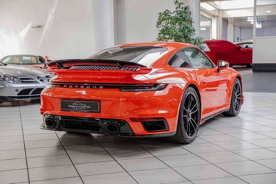 Porsche 911 Coupé 3.7 Turbo 50 Anni (7)