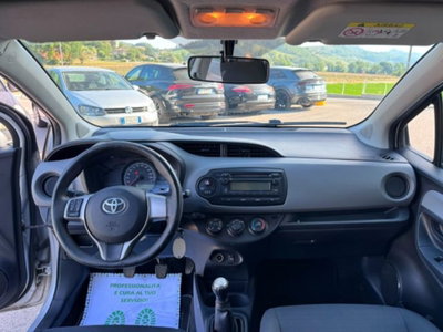 Toyota Yaris 1.0 5 porte Active (14)