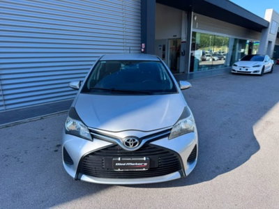Toyota Yaris 1.0 5 porte Active (2)