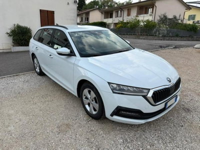 Skoda Octavia Station Wagon 2.0 TDI EVO SCR DSG Wagon Executive (2)