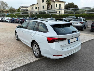 Skoda Octavia Station Wagon 2.0 TDI EVO SCR DSG Wagon Executive (3)