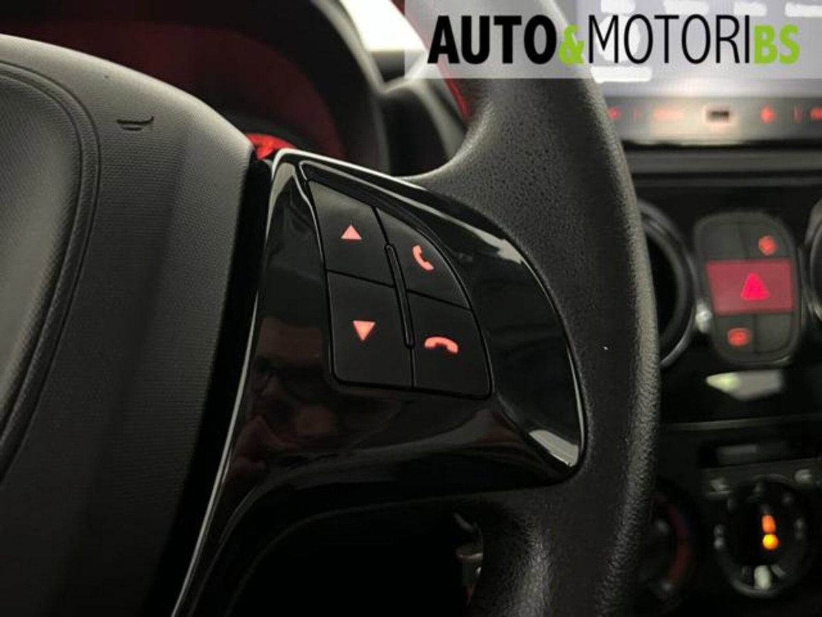 Fiat Qubo 1.3 MJT 95 CV Lounge (19)