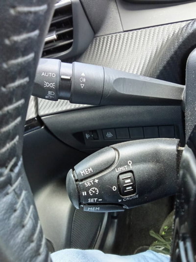 Peugeot 2008 PureTech 130 S&S Allure Pack (17)