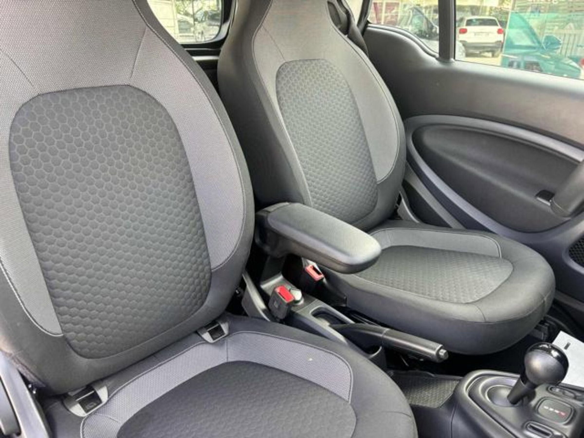 smart Fortwo EQ Passion Nightsky (9)