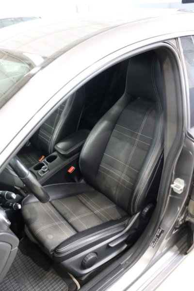 Mercedes-Benz CLA Shooting Brake 180 d Automatic Sport (10)