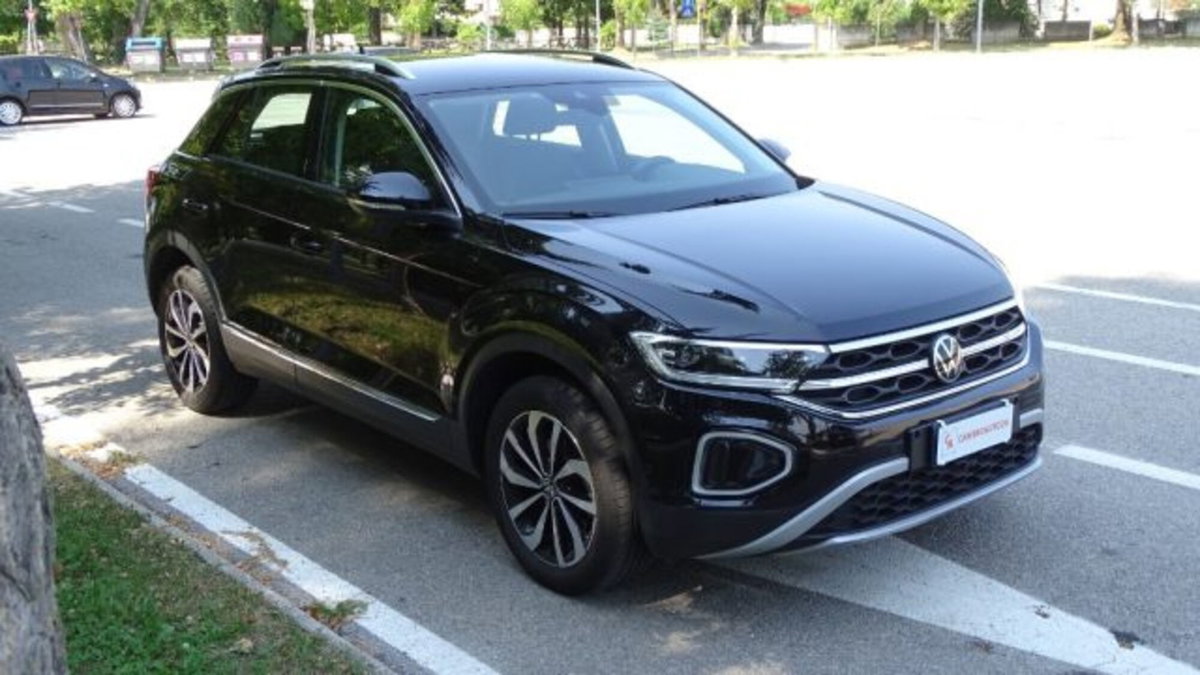 Volkswagen T-Roc 1.5 tsi Sport (2)