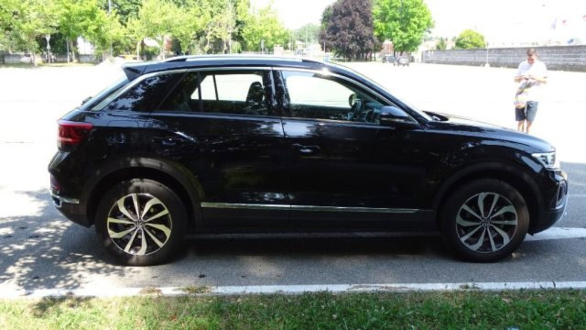 Volkswagen T-Roc 1.5 tsi Sport (8)
