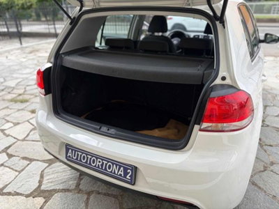 Volkswagen Golf 1.6 TDI DPF 5p. Comfortline (13)