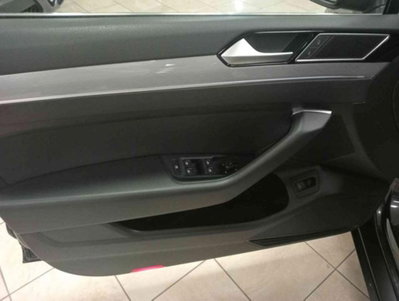Volkswagen Passat Variant 2.0 TDI SCR EVO DSG Business (14)