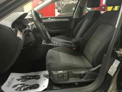 Volkswagen Passat Variant 2.0 TDI SCR EVO DSG Business (5)