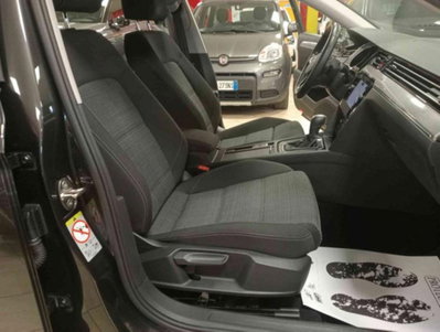 Volkswagen Passat Variant 2.0 TDI SCR EVO DSG Business (9)