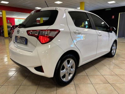 Toyota Yaris 1.0 5 porte (4)
