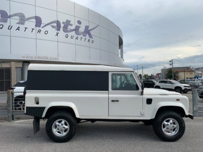Land Rover Defender 110 2.4 TD4 Hard Top E (2)