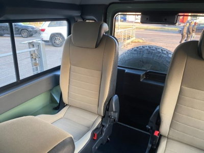Land Rover Defender 110 2.2 TD4 Station Wagon Heritage Edition N1 (11)