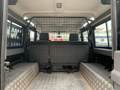Land Rover Defender 110 2.5 Td5 cat Station Wagon (8)