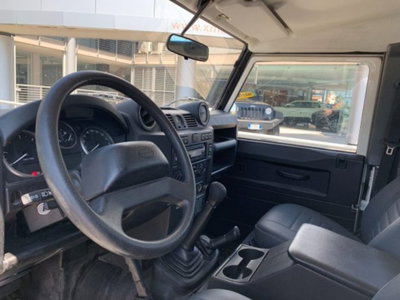 Land Rover Defender 90 2.4 TD4 Station Wagon S (6)