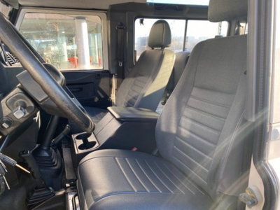 Land Rover Defender 90 2.4 TD4 Station Wagon S (7)