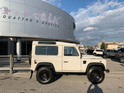 Land Rover Defender 90 2.4 TD4 Station Wagon S (2)