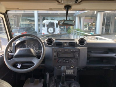 Land Rover Defender 90 2.4 TD4 Station Wagon S (6)