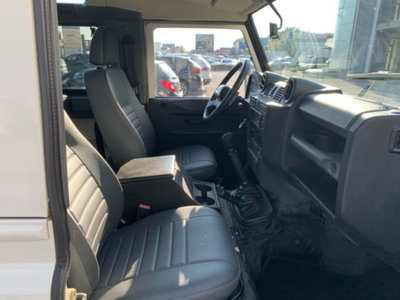 Land Rover Defender 90 2.4 TD4 Station Wagon S (7)