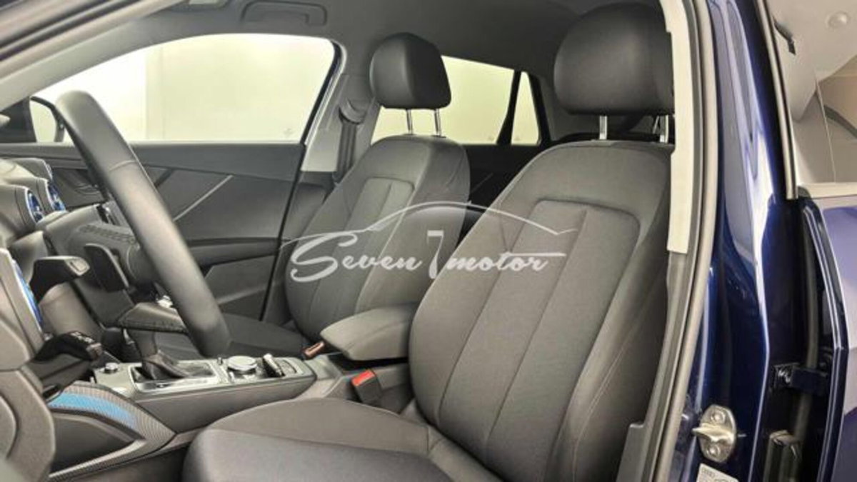 Audi Q2 Q2 35 TDI quattro S tronic Identity Black (10)