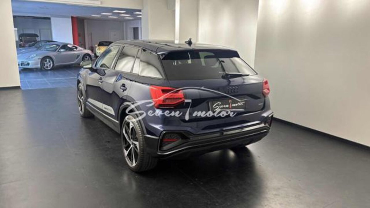 Audi Q2 Q2 35 TDI quattro S tronic Identity Black (5)