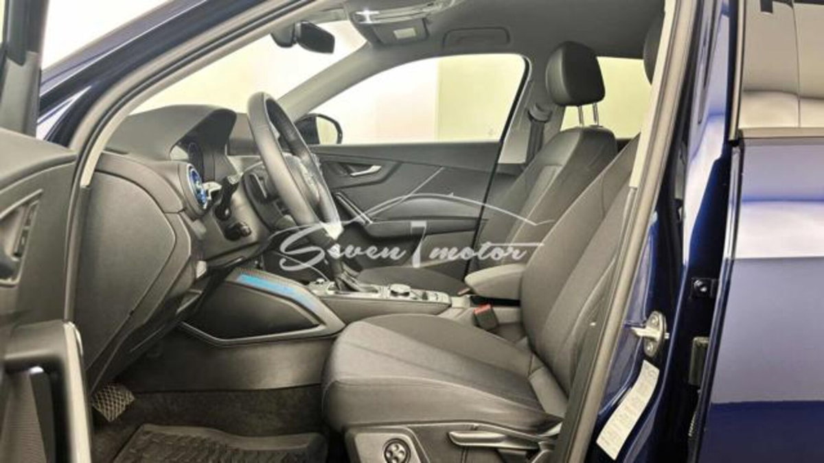 Audi Q2 Q2 35 TDI quattro S tronic Identity Black (8)
