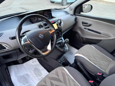 Lancia Ypsilon 1.3 MJT 16V 95 CV 5 porte S&S Gold (8)