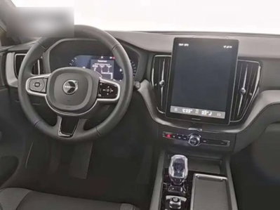 Volvo XC60 2.0 b5 mhev Ultra Black Edition awd auto (7)