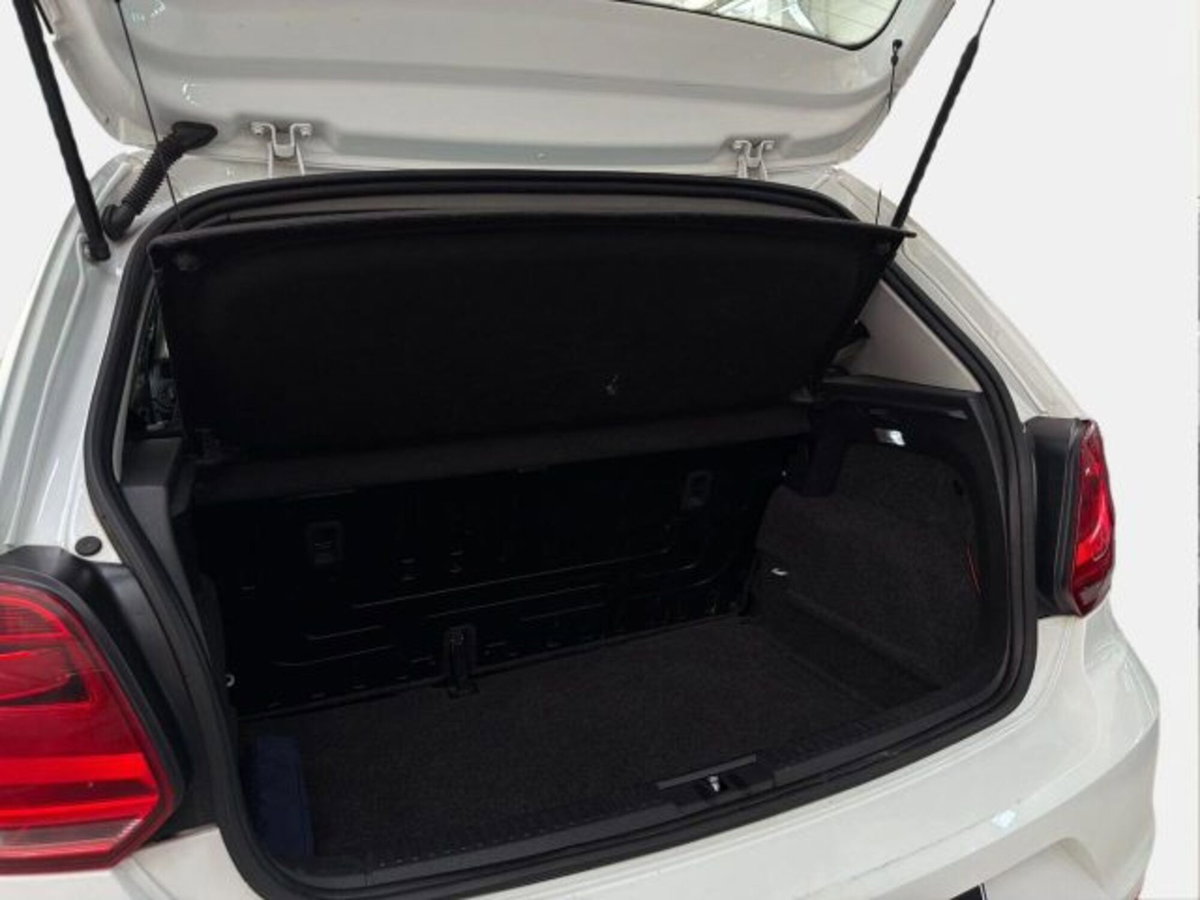Volkswagen Polo 1.4 TDI 5p. Trendline (14)